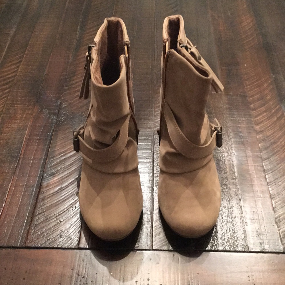 NWOT Blowfish Booties